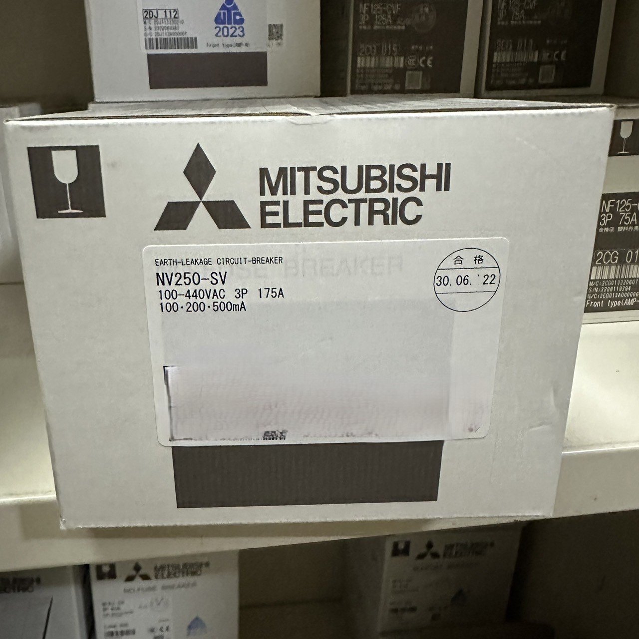 NV250-SV 3P 175A 100,200,500mA