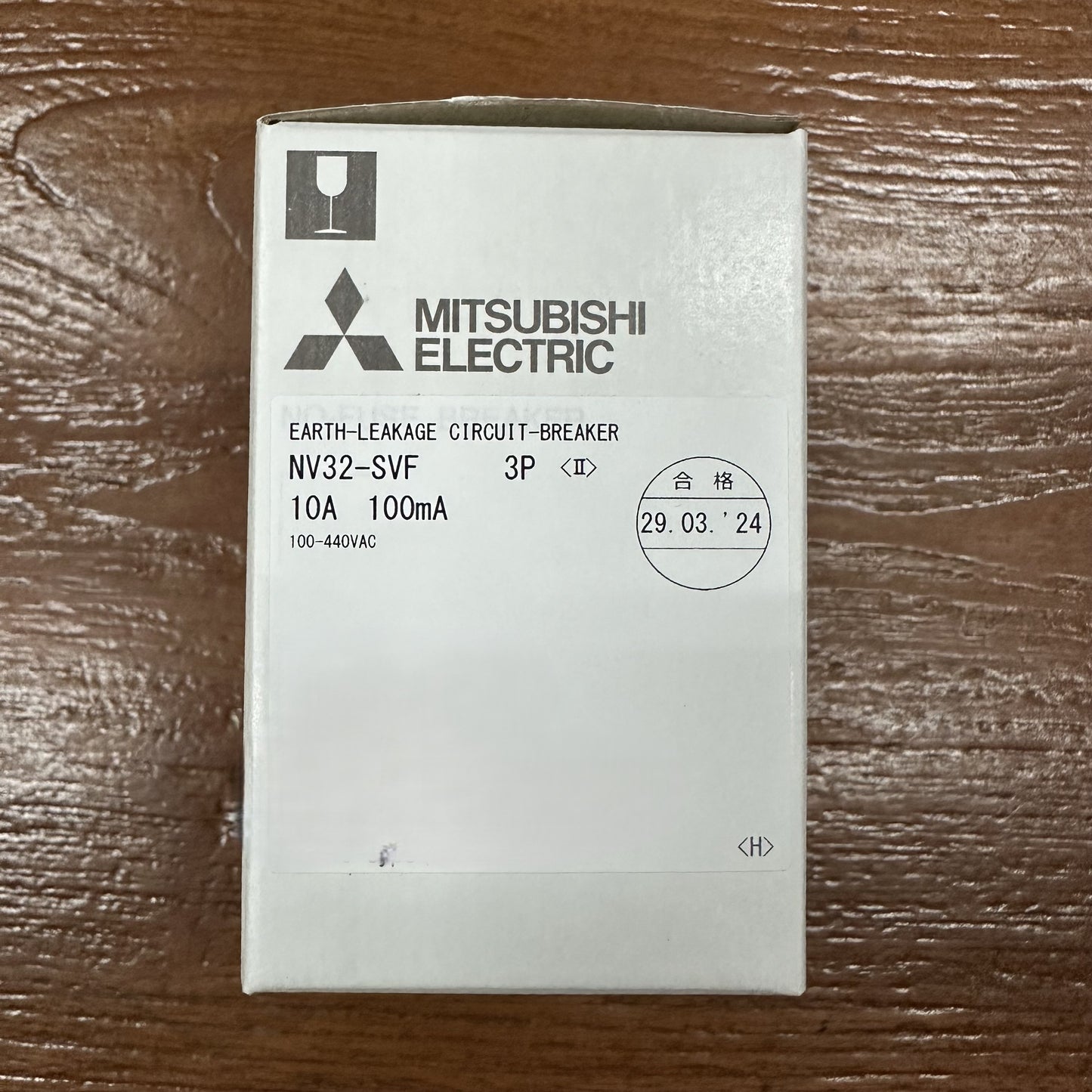 NV32-SVF 3P 10A 100mA