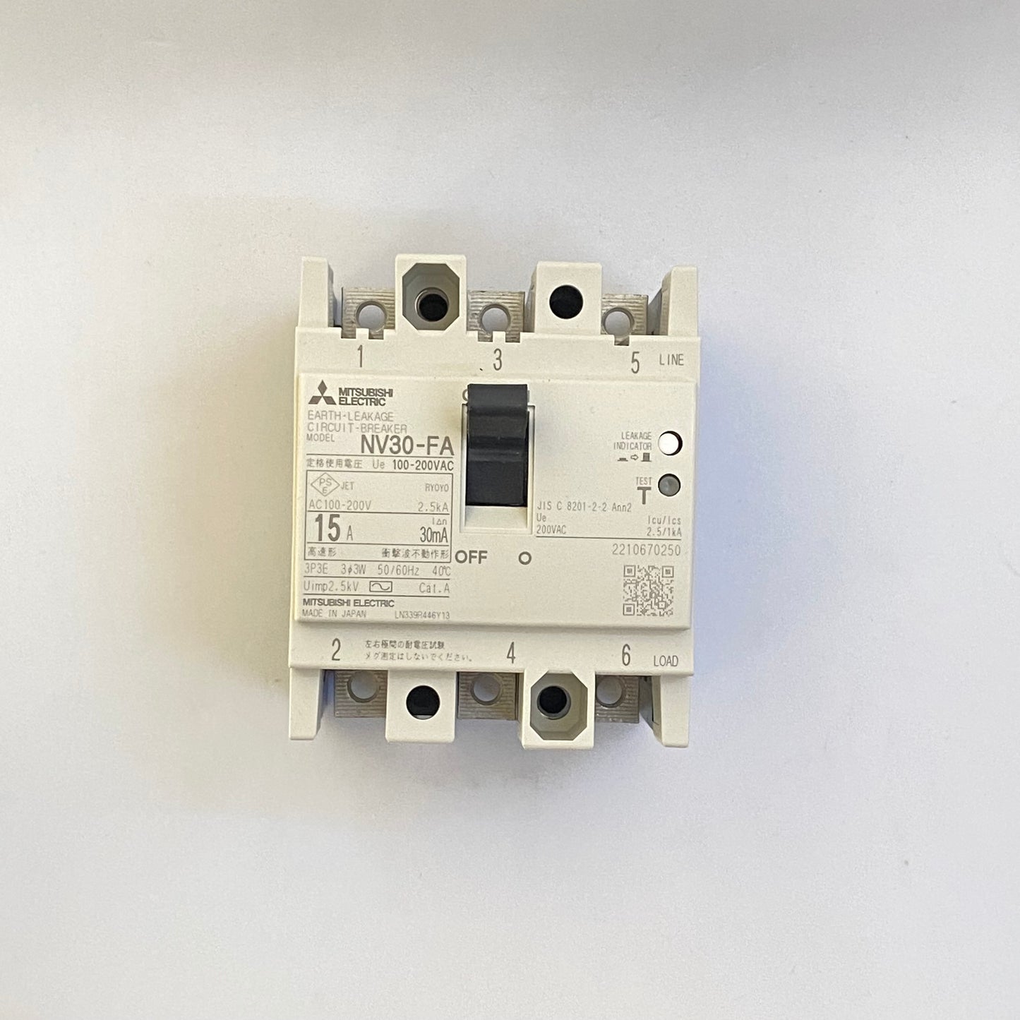 NV30-FA 3P 15A 30mA