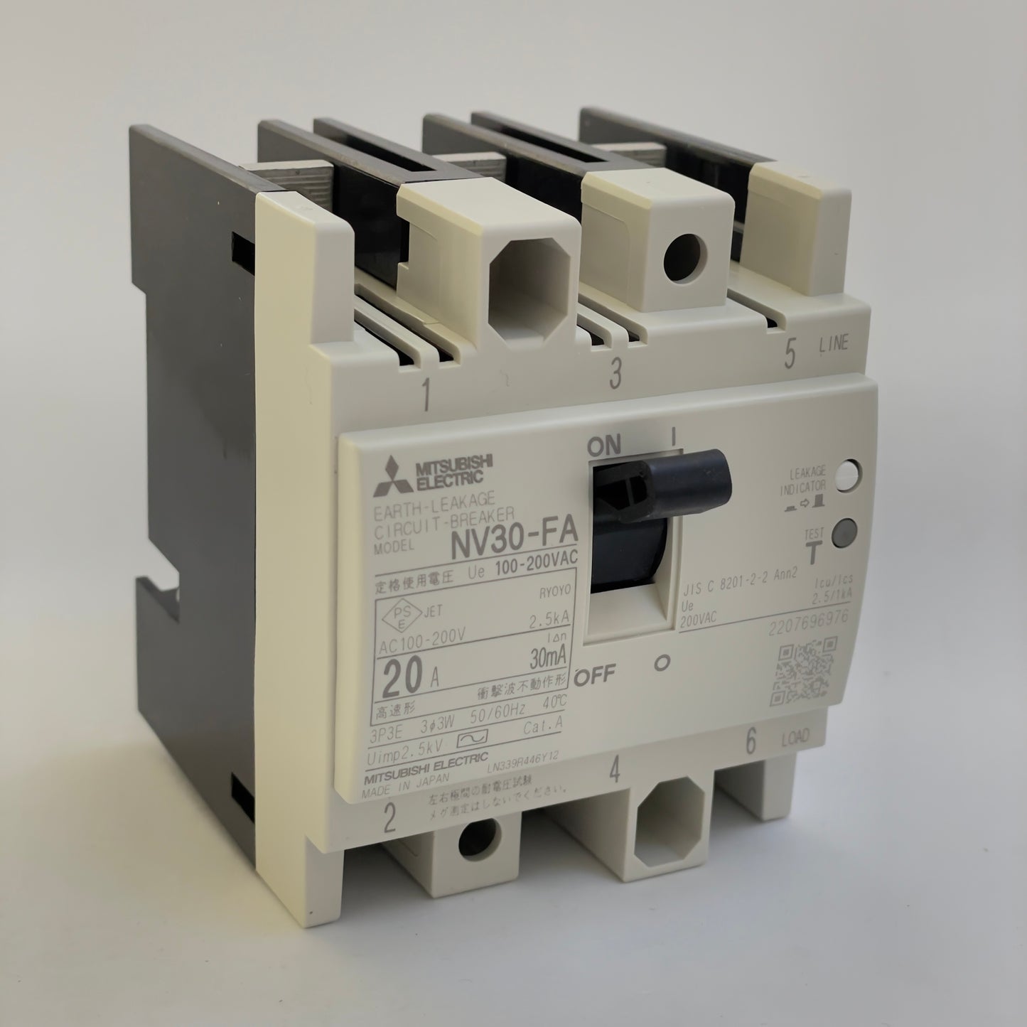 NV30-FA 3P 20A 30mA