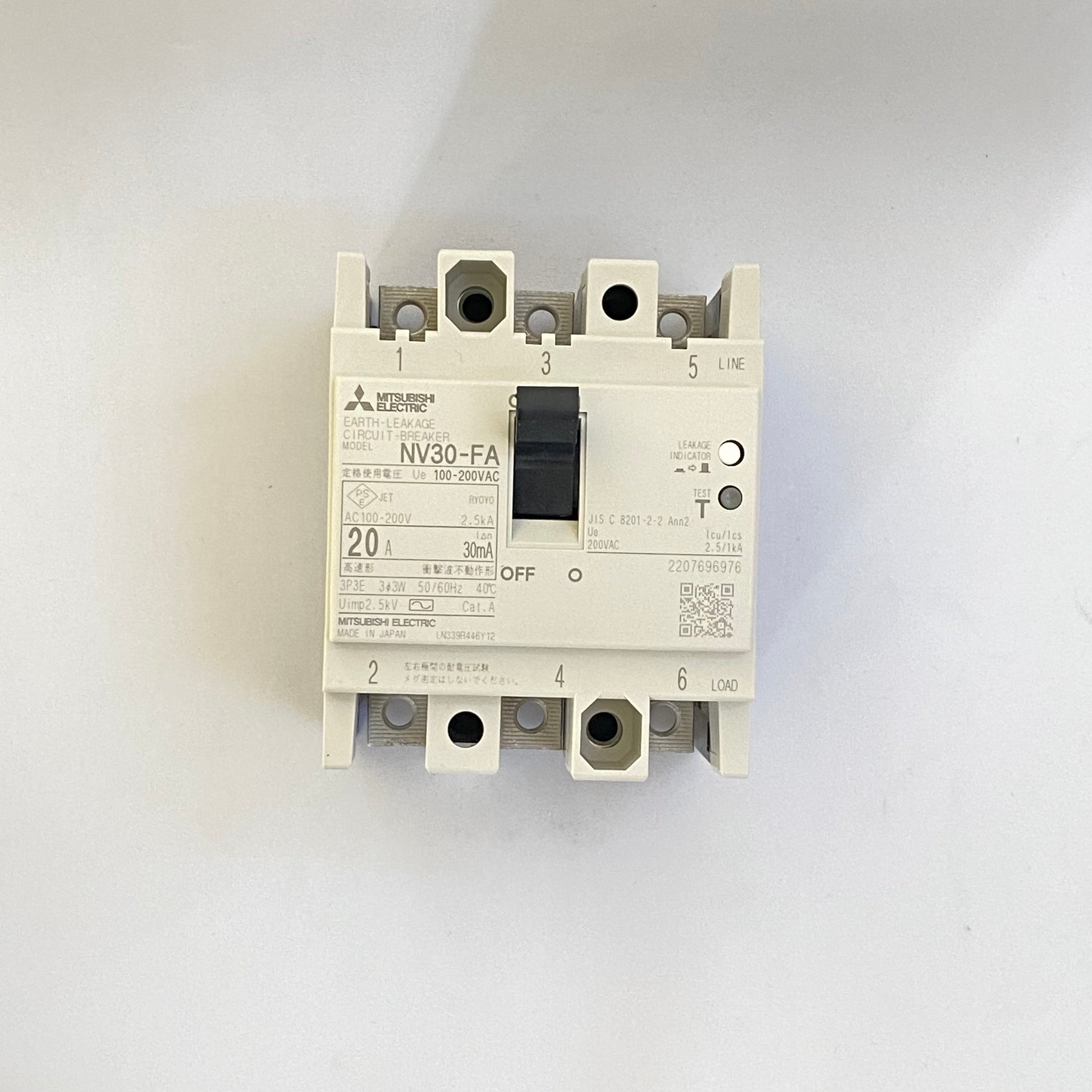 NV30-FA 3P 20A 30mA